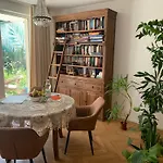 Premium Apartment - Metro & Parking